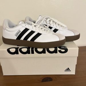 Women’s Adidas Court VL 3.0 Size 8.5 NWT
